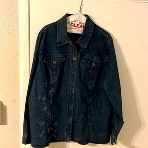 Alfred Dunner woman denim blouse, size 16 W embroidered